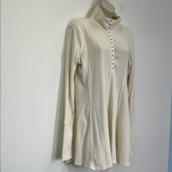 Free People - We The Free Made Of Dreams Ivory Thermal Half Button Blouse Large - Picture 5 of 13